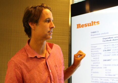 Gavin Adamson, journalism undergraduate program director, presenting his findings at Ryerson University on Sept. 12, 2016. Photo courtesy Jasmine Bala