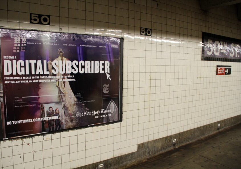An ad for the New York Times digital subscription service. Photo courtesy André-Pierre du Plessis/CC BY 2.0.