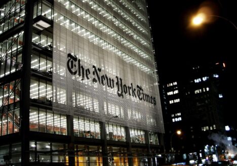 The New York Times building in Manhattan. Photo courtesy JavierDo/CC BY-SA 3.0.