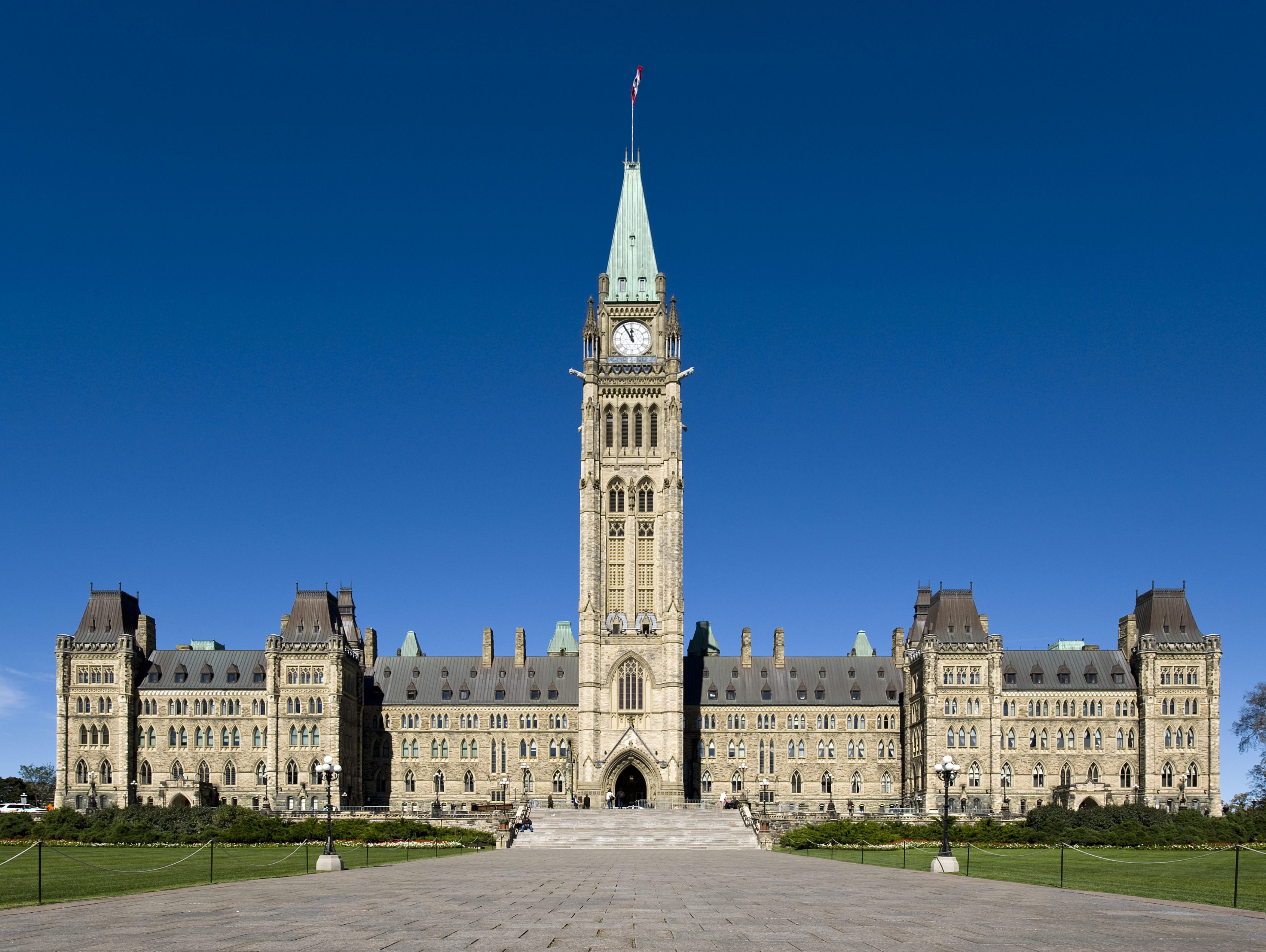 parliament building tours in ottawa