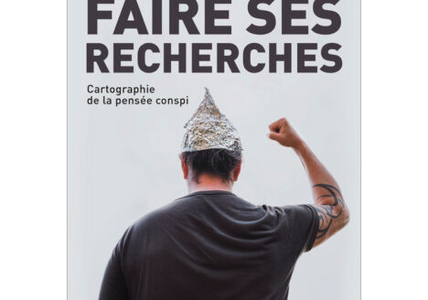 Journaliste d’enquête à La Presse, Tristan Péloquin a passé des centaines d’heures à fréquenter les conspirationnistes. Il a interviewé les leaders les plus en vue de la sphère complotiste, enquêté sur leurs activités, cherché à comprendre comment ils arrivaient à amener des centaines de personnes dans leur irrésistible vortex. Dans son livre, Faire ses recherches, il nous fait découvrir les stars de cet univers parallèle et déjanté. Et il se pose les questions : comment en sommes-nous arrivés là? Et que faire?