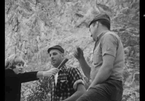 Denise Bombardier avec une équipe de Radio-Canada en 1970