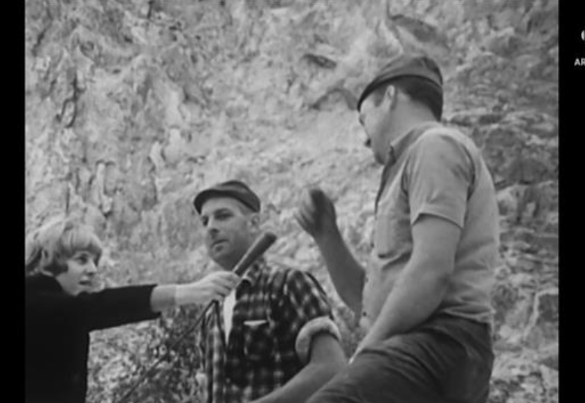 Denise Bombardier avec une équipe de Radio-Canada en 1970