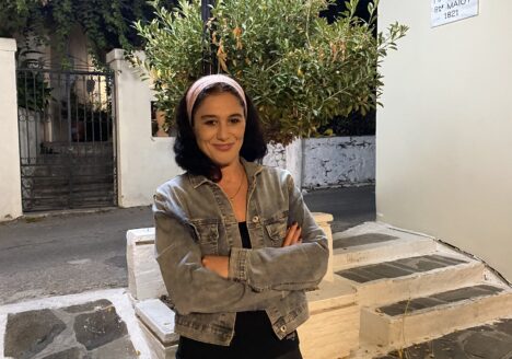 L’autoritarisme et la répression de la presse gagnent du terrain en Turquie, prévient Reporters sans frontières (RSF). À quelques mois des prochaines élections, et avec une nouvelle loi contre les « fausses nouvelles », il est de plus en plus difficile d’être journaliste en Turquie, particulièrement pour les femmes. Une situation qui pousse bon nombre d’entre elles à l’exil. Romain Chauvet à Athènes raconte